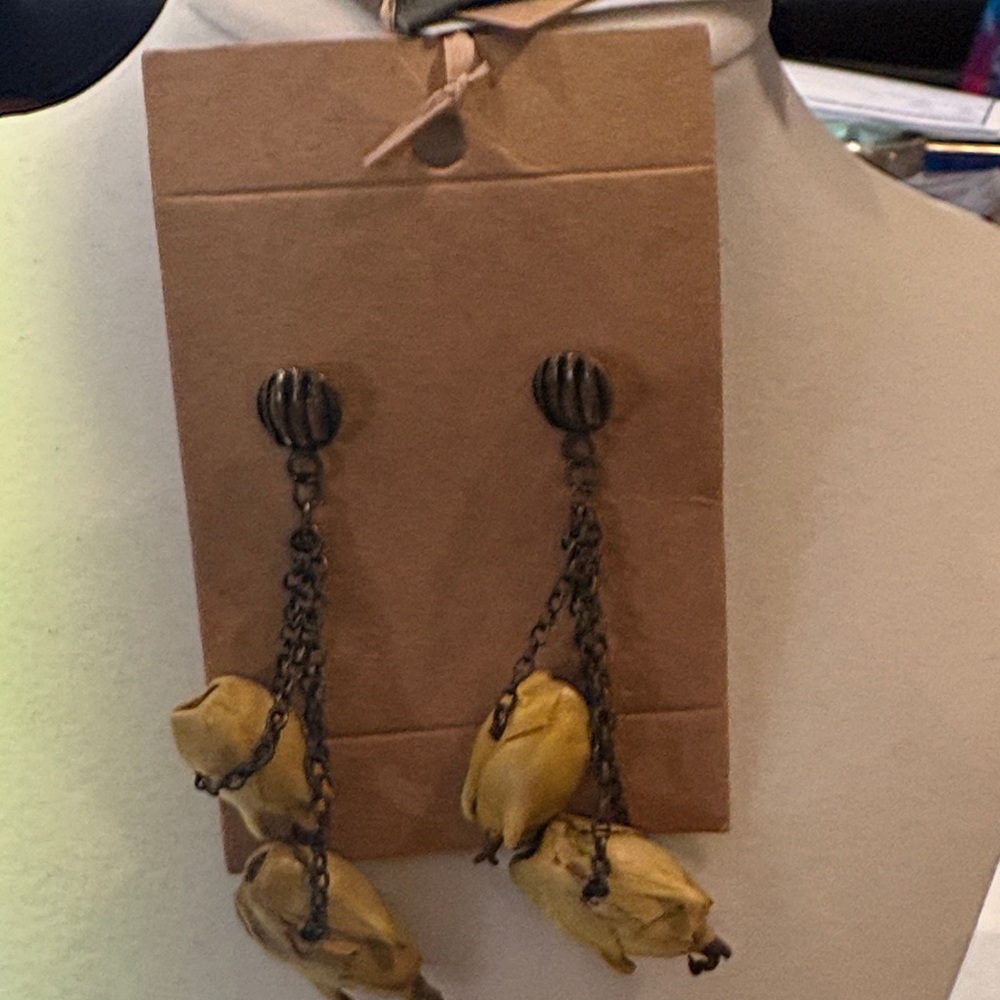 Elegant Maria Oiticica Chain Drop Earrings with Yellow Accents